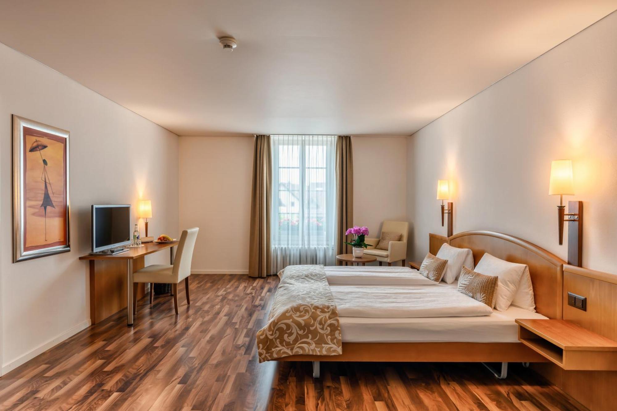 Hotel Landgasthof Schoenbuehl ภายนอก รูปภาพ