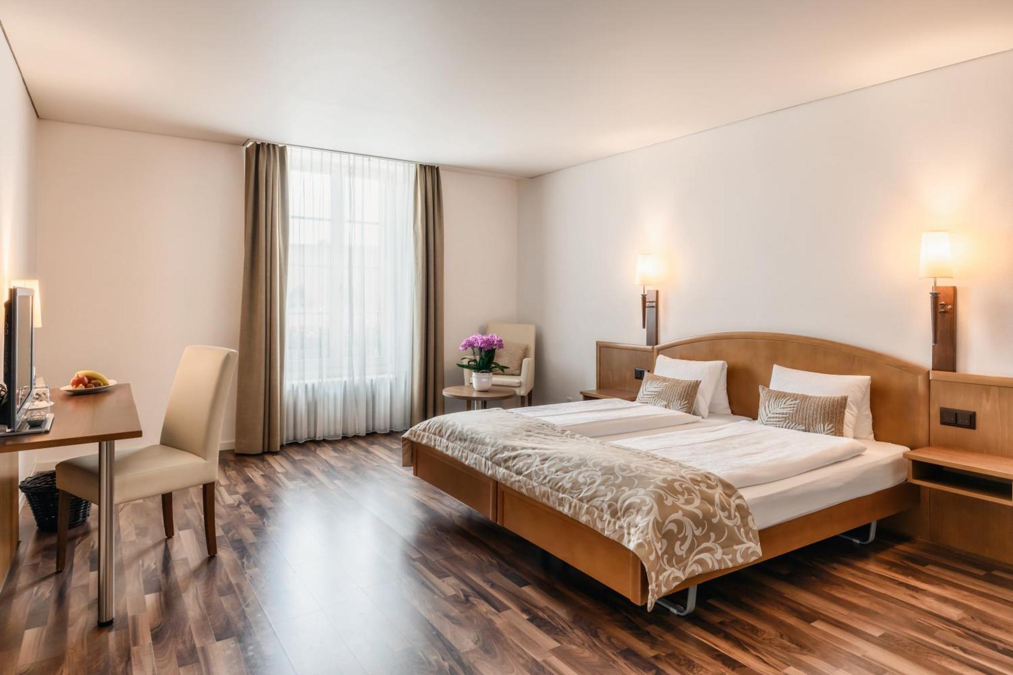 Hotel Landgasthof Schoenbuehl ภายนอก รูปภาพ